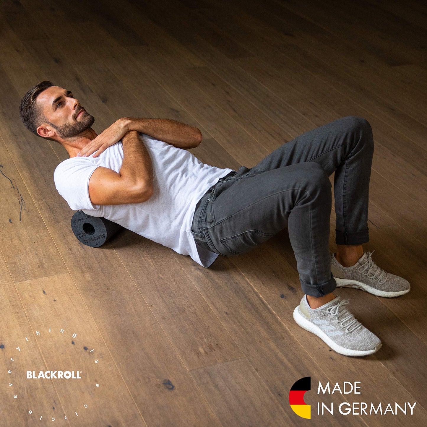 BLACKROLL® STANDARD Faszienrolle (30 x 15 cm), Fitness-Rolle zur Selbstmassage, mittlere Härte, Made in Germany